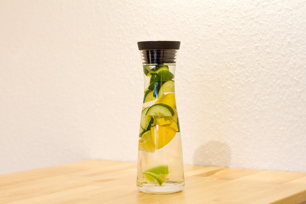 Benefits of lemon cucumber water